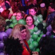 Altweiberkarneval im Zelt – Hier gibt es die Bilder Neu ist der Platz des Festzeltes, das jetzt an der Industriestraße steht. Nicht neu hingegen war die Tatsache, dass das...