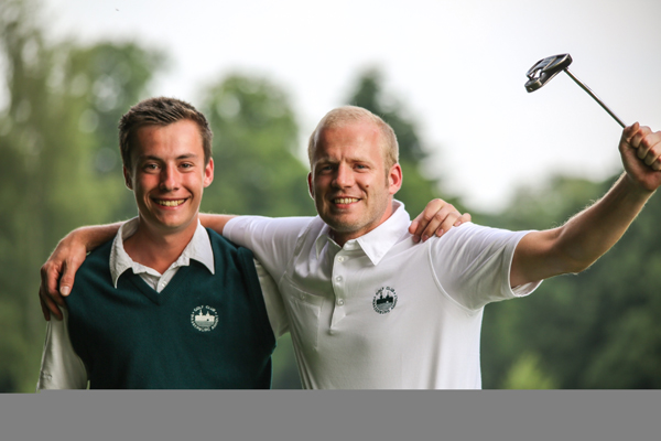 Maik Lentfort (Vreden) und Martin Schlichtenbrede (Emmerich) spielten eine sensationelle 65-Runde (Foto: GC Anholt)