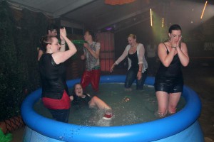 kirmes_pool_bericht