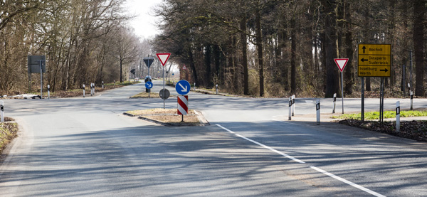 Die Kreuzung Suderwicker Straße / Höftgraben wird duch einen Kreisverkehr entscchärft (Foto: Frithjof Nowakewitz)