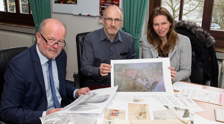 Bürgermeister Rudi Geukes, Ordnungsamtsleiter Frank Schaffeld und Tourismuschefin Tina Schumacher planen die 575-Jahrfeier (Foto: Frithjof Nowakewitz)