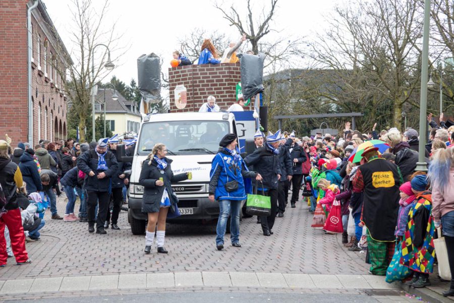 4000 Besucher Sehen Isselburger Rosenmontagszug Isselburg Live