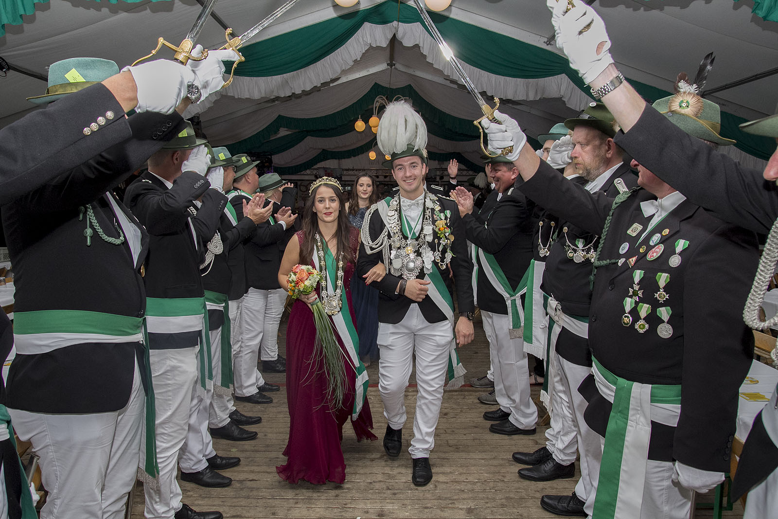 Isselburger Schutzenfest Endet Mit Ausgelassener Party Isselburg Live Smart News