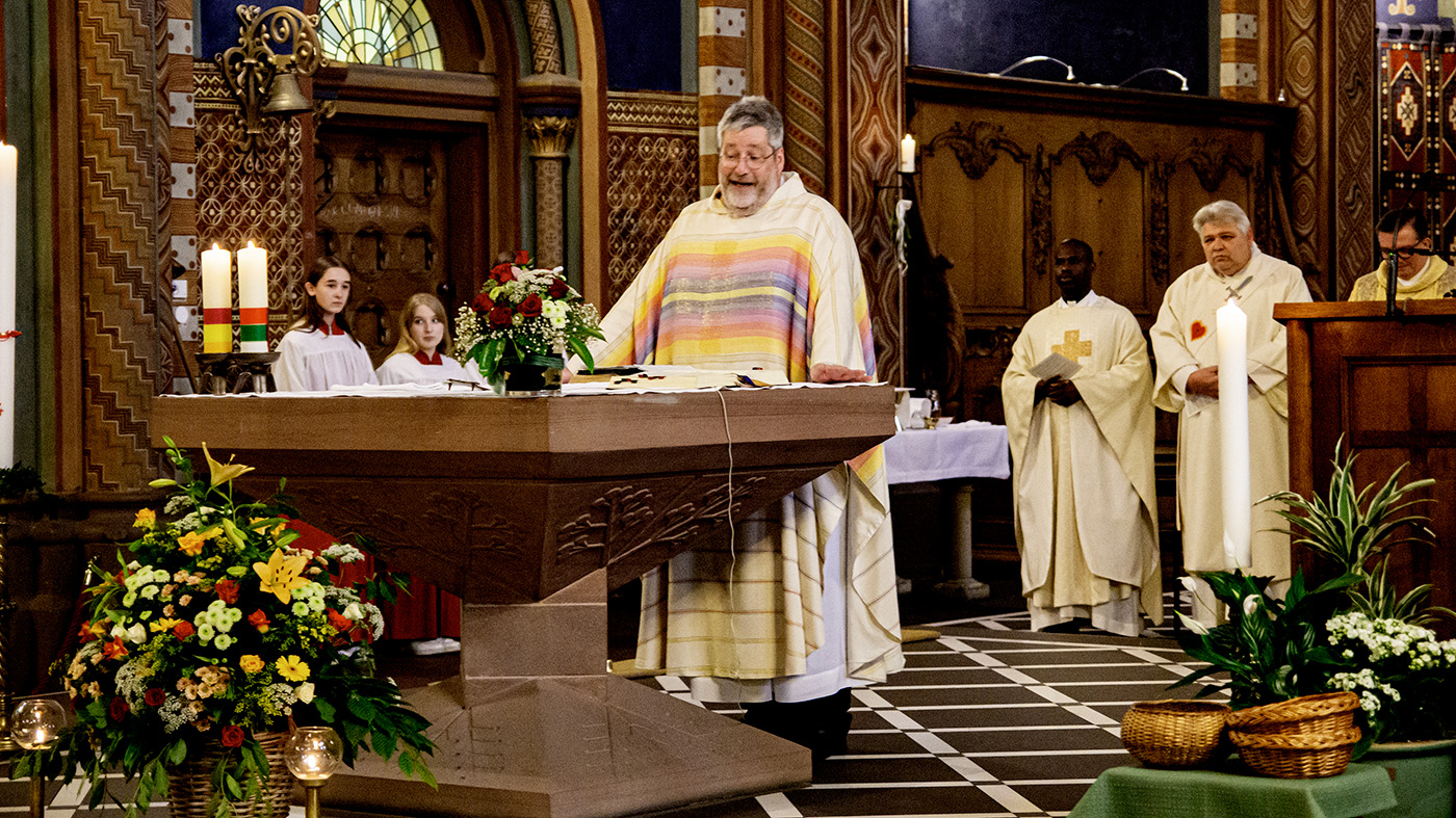 Pastor Klaus Winkel feierte sein 25-jähriges Priesterjubiläum ...
