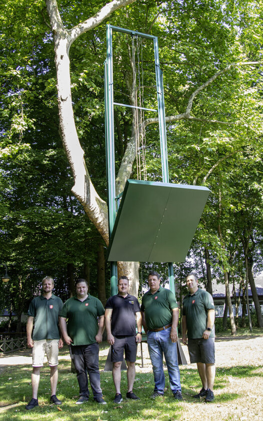 Die Vogelstange erstrahlt in neuem Glanz