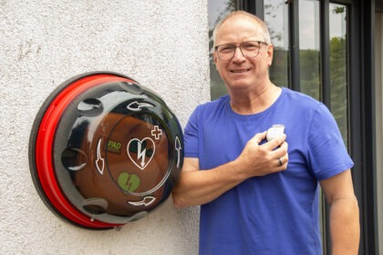 Defibrillator