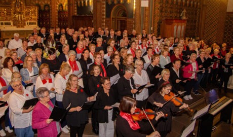 Sieben Chöre singen gemeinsam