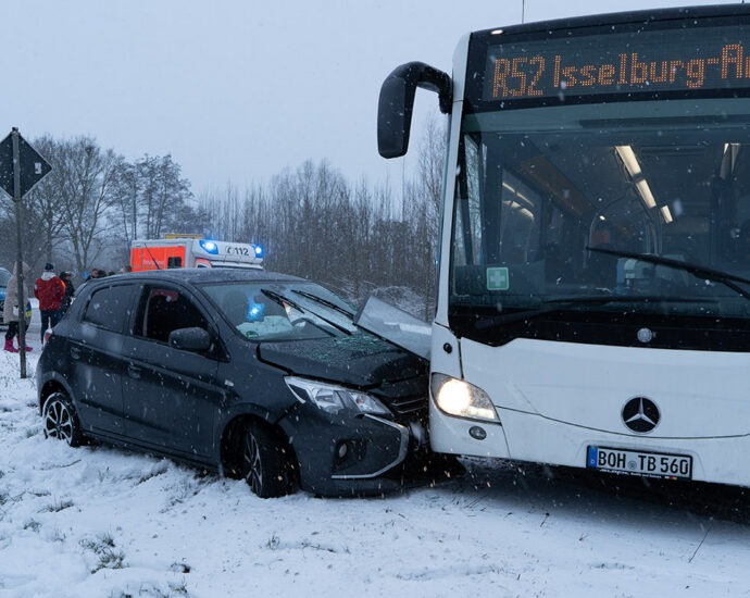 Unfall mit Linienbus