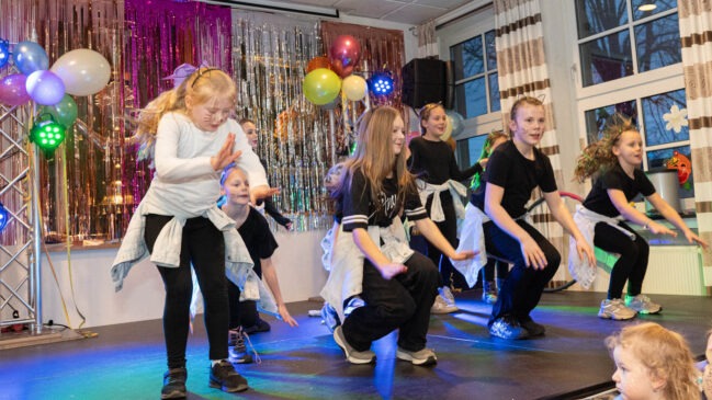 Die Dorfkinder mit dem Gute-Laune-Lied