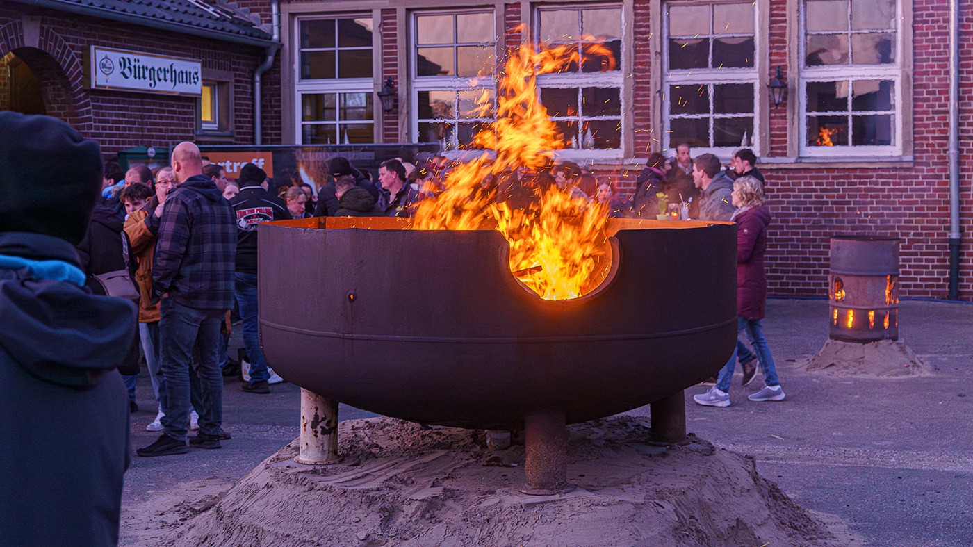 Osterfeuer in Vehlingen